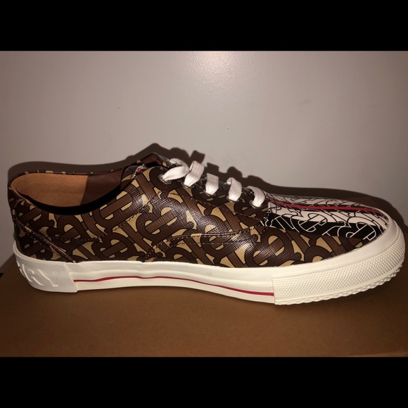 Burberry Men Shoes - Picture 2 of 3